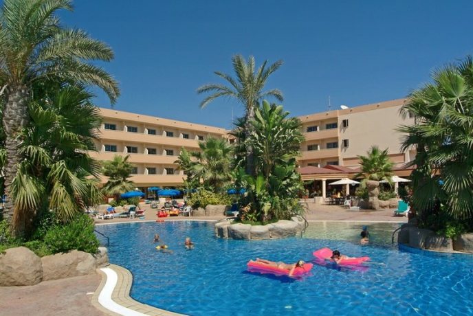 Nissiana Hotel & Bungalows, Ayia Napa, Cyprus - Hotelandtennis.com