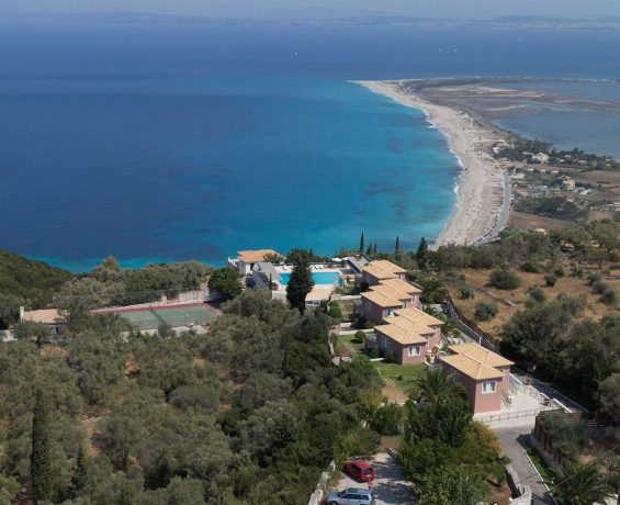 Mira Resort, Lefkada, Greece - Hotelandtennis.com