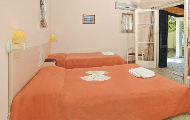 Mimoza cheap hotel zakynthos