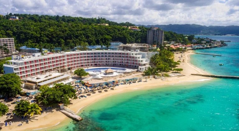 Royal Decameron Cornwall Beach, Montego Bay, Jamaica - Hotelandtennis.com