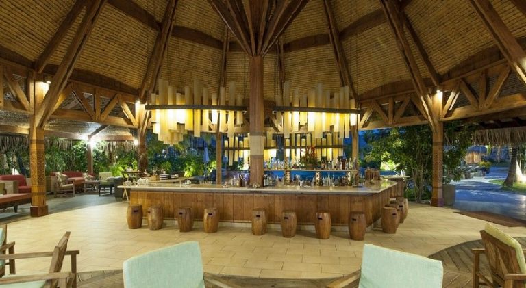 The St Regis Bora Bora Resort, Bora Bora, French Polynesia ...