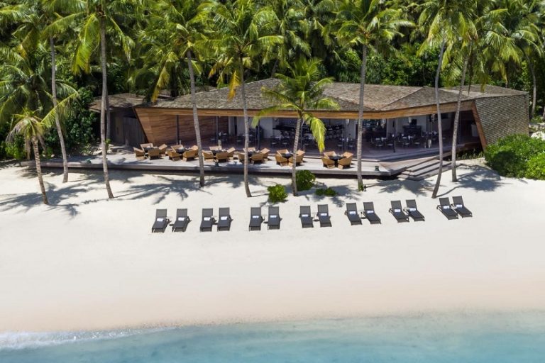 The St. Regis Vommuli Resort, Maldives